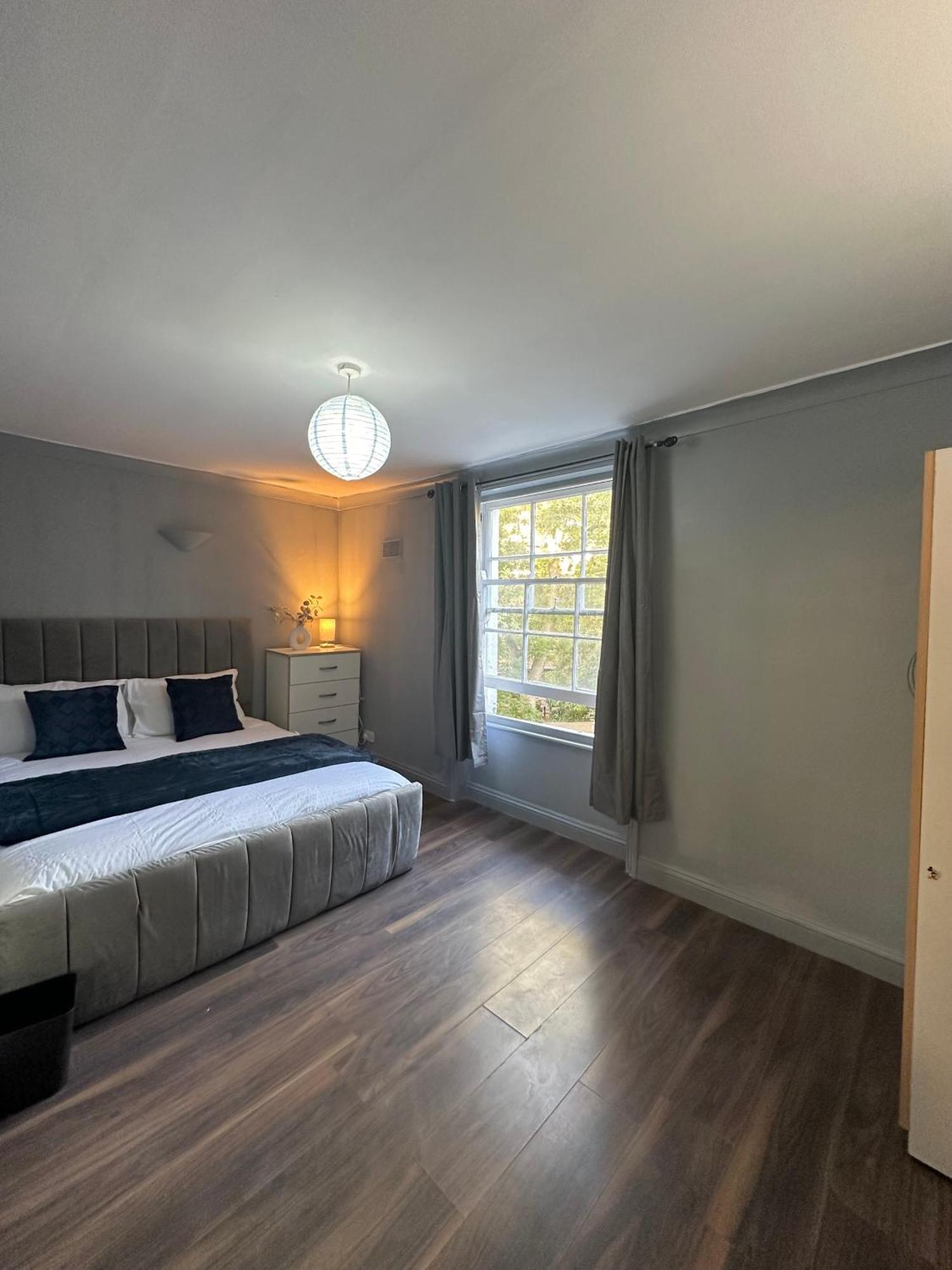 Luxury Room In A 4 Bedroom Flat! 4 Minutes Walk To Kingscross, St Pancras Londres Extérieur photo
