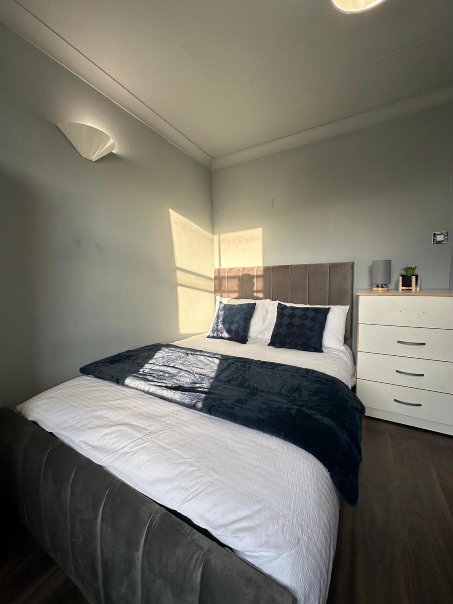 Luxury Room In A 4 Bedroom Flat! 4 Minutes Walk To Kingscross, St Pancras Londres Extérieur photo