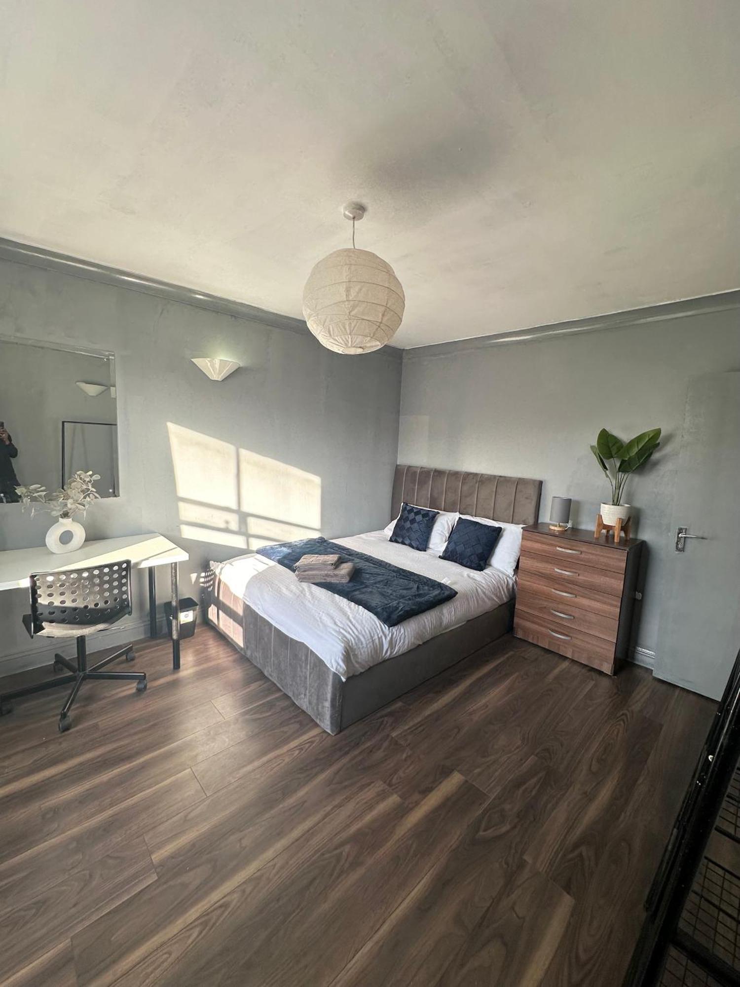 Luxury Room In A 4 Bedroom Flat! 4 Minutes Walk To Kingscross, St Pancras Londres Extérieur photo