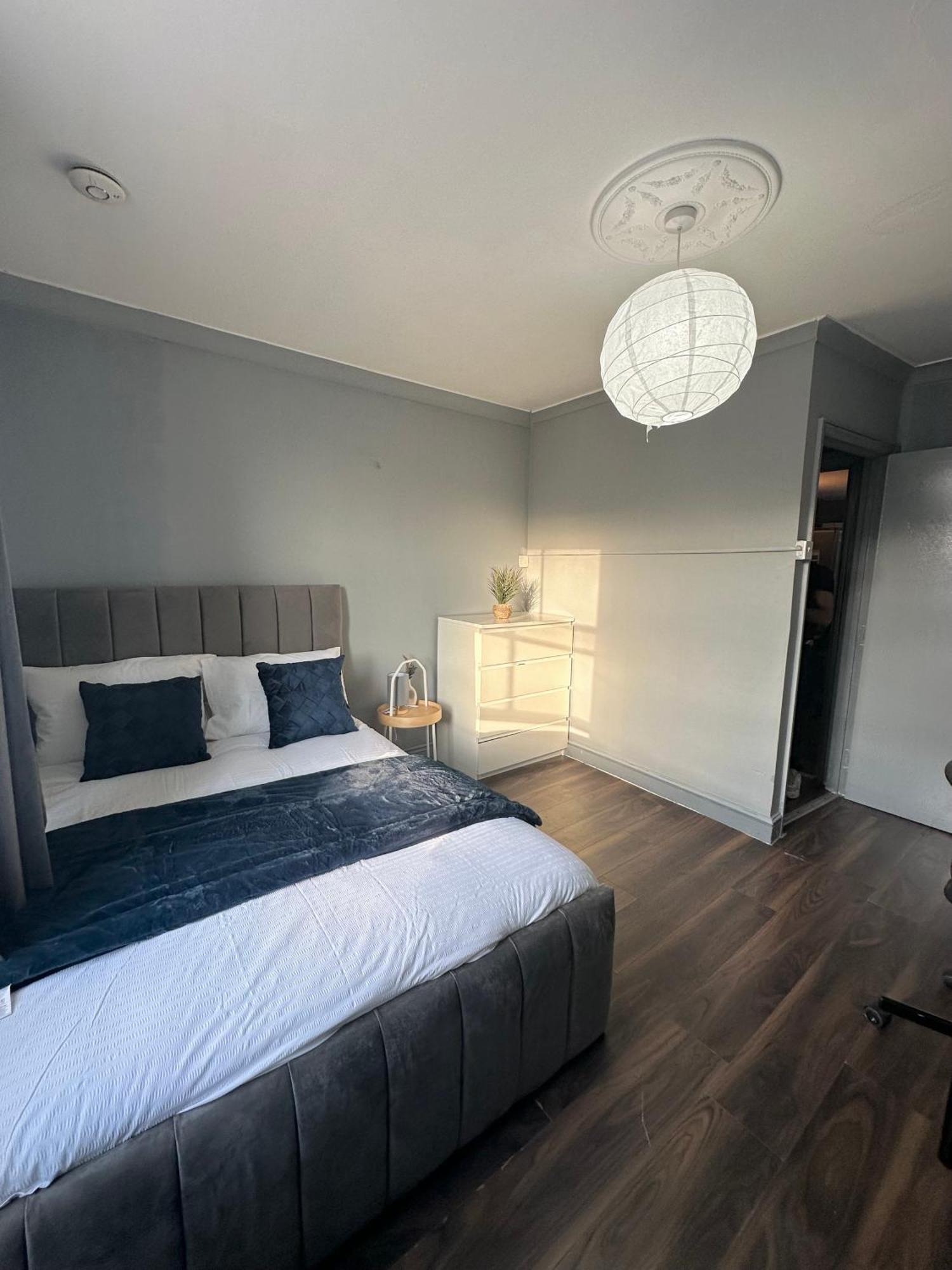 Luxury Room In A 4 Bedroom Flat! 4 Minutes Walk To Kingscross, St Pancras Londres Extérieur photo